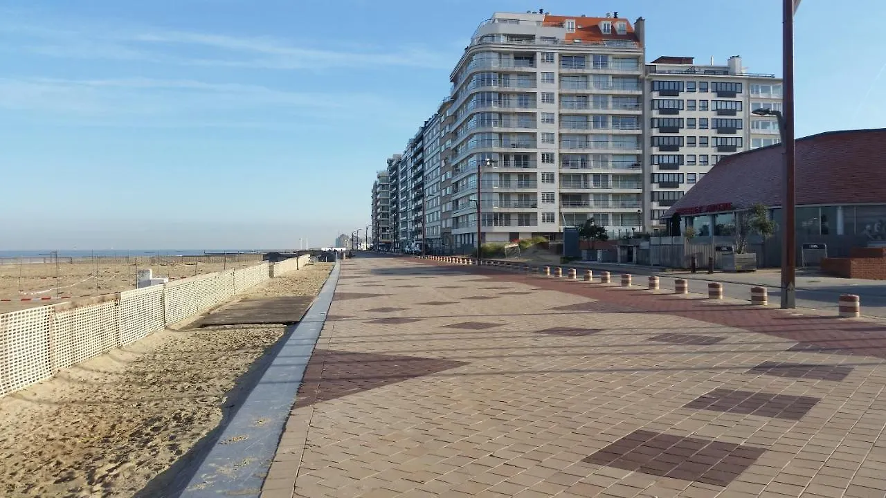 Studio With Sea View And Panoramic View In Bredene Appartement