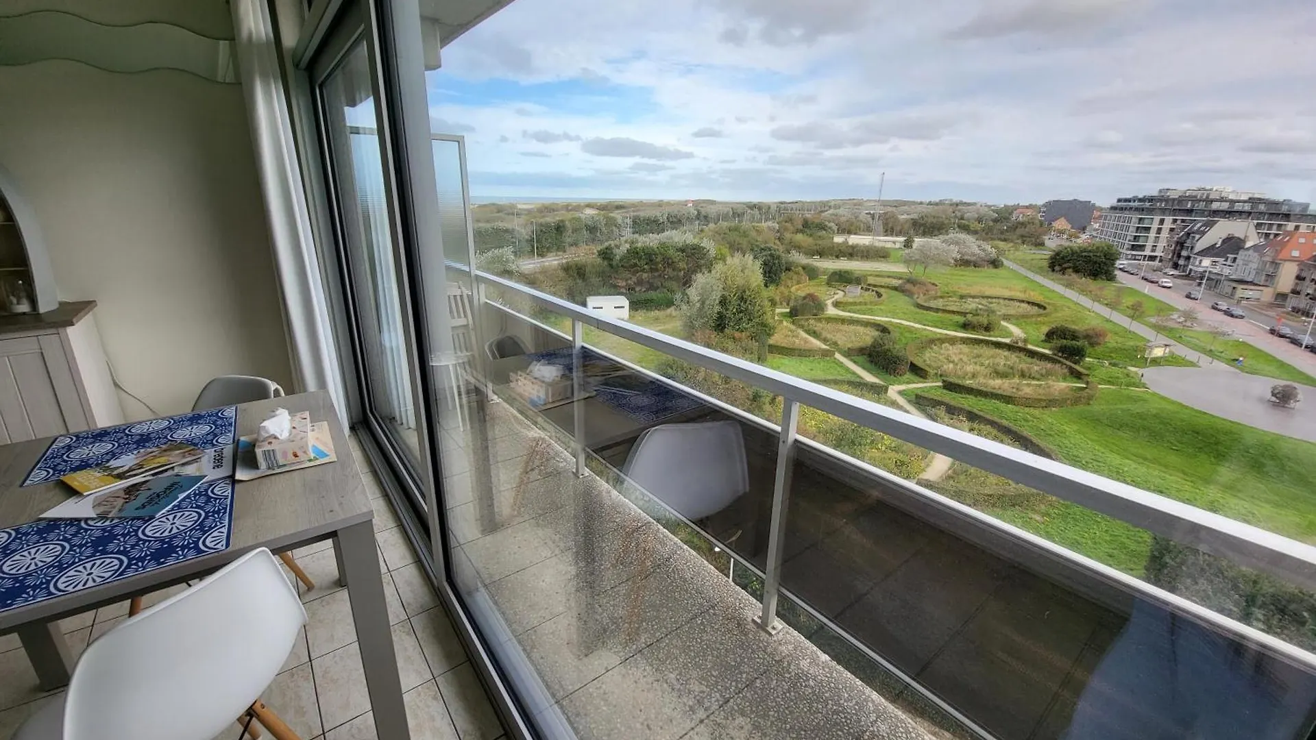 Studio With Sea View And Panoramic View In Bredene